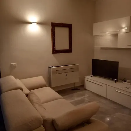 Apartment Home Suite Home - Super Attic Suite -With Free Parking - Zone Iulm & Naba & Navigli - Metro Subway Romolo Milan