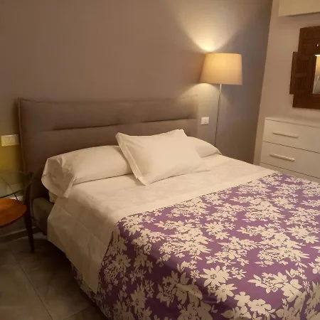 Apartment Home Suite Home - Super Attic Suite -With Free Parking - Zone Iulm & Naba & Navigli - Metro Subway Romolo Milan