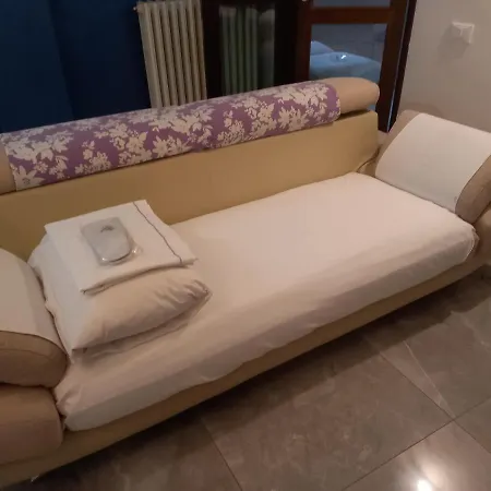Home Suite Home - Super Attic Suite -With Free Parking - Zone Iulm & Naba & Navigli - Metro Subway Romolo