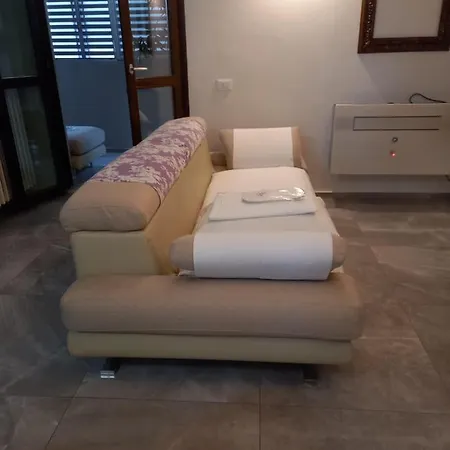 Home Suite Home - Super Attic Suite -With Free Parking - Zone Iulm & Naba & Navigli - Metro Subway Romolo Apartment *
