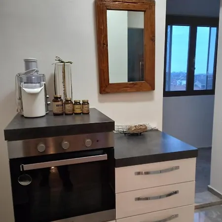 アパート Home Suite Home - Super Attic Suite -With Free Parking - Zone Iulm & Naba & Navigli - Metro Subway Romolo