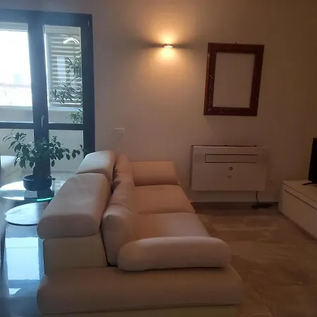Home Suite Home - Super Attic Suite -With Free Parking - Zone Iulm & Naba & Navigli - Metro Subway Romolo アパート
